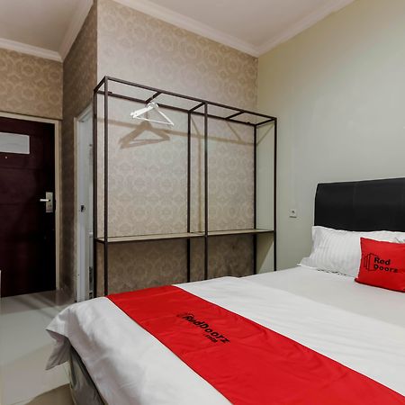 Reddoorz Plus Near Lippo Cikarang Mall 贝克西 外观 照片
