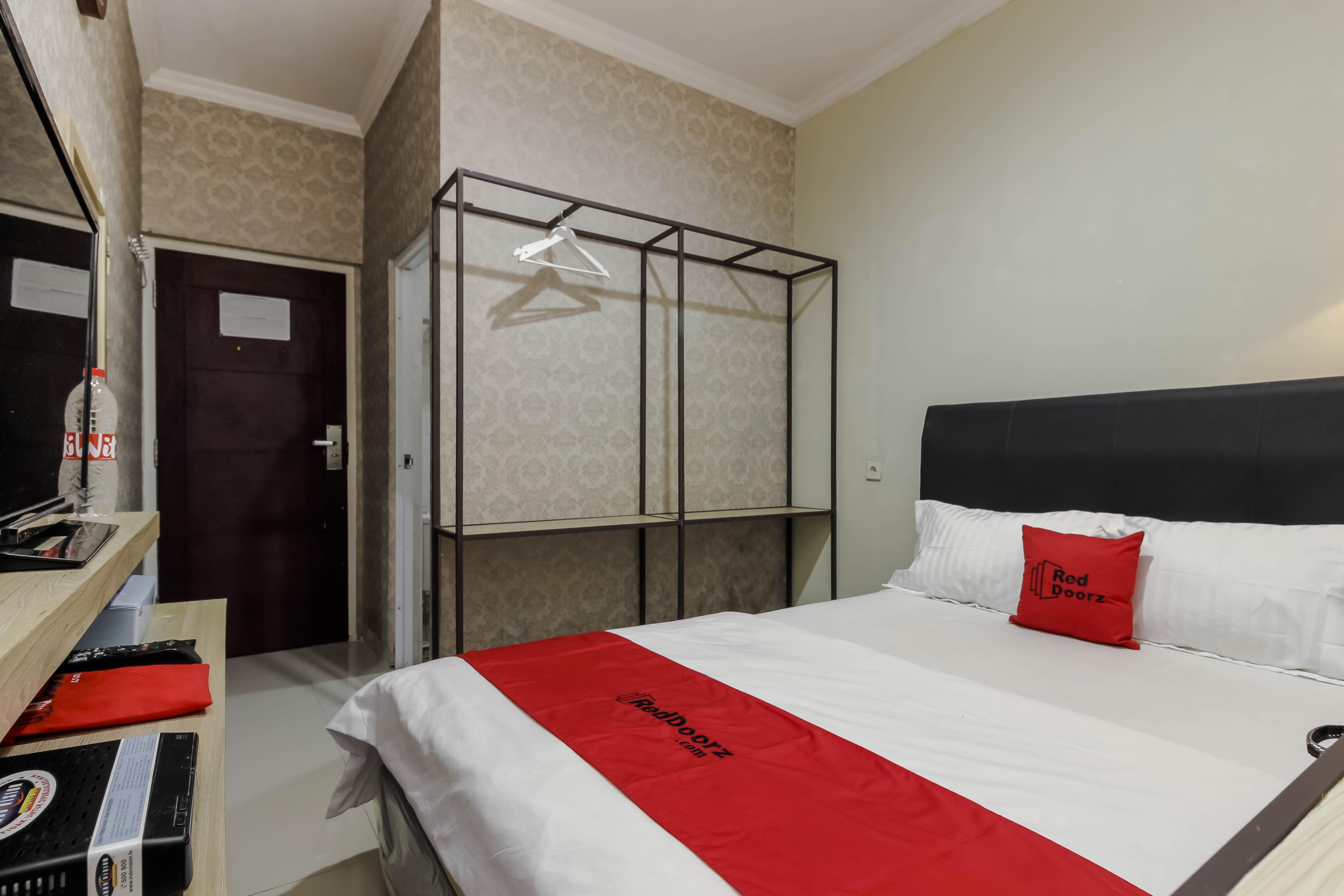 Reddoorz Plus Near Lippo Cikarang Mall 贝克西 外观 照片