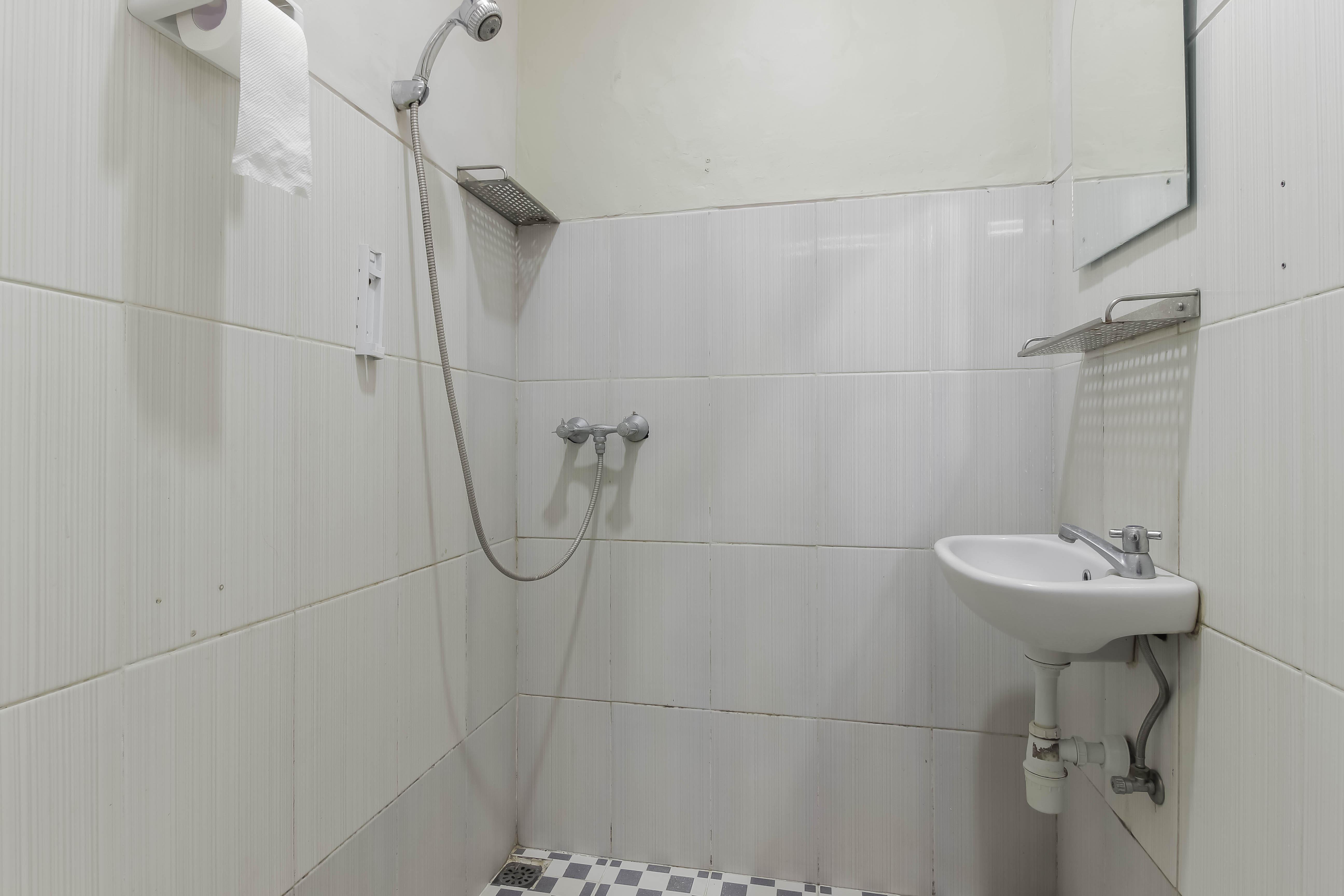 Reddoorz Plus Near Lippo Cikarang Mall 贝克西 外观 照片