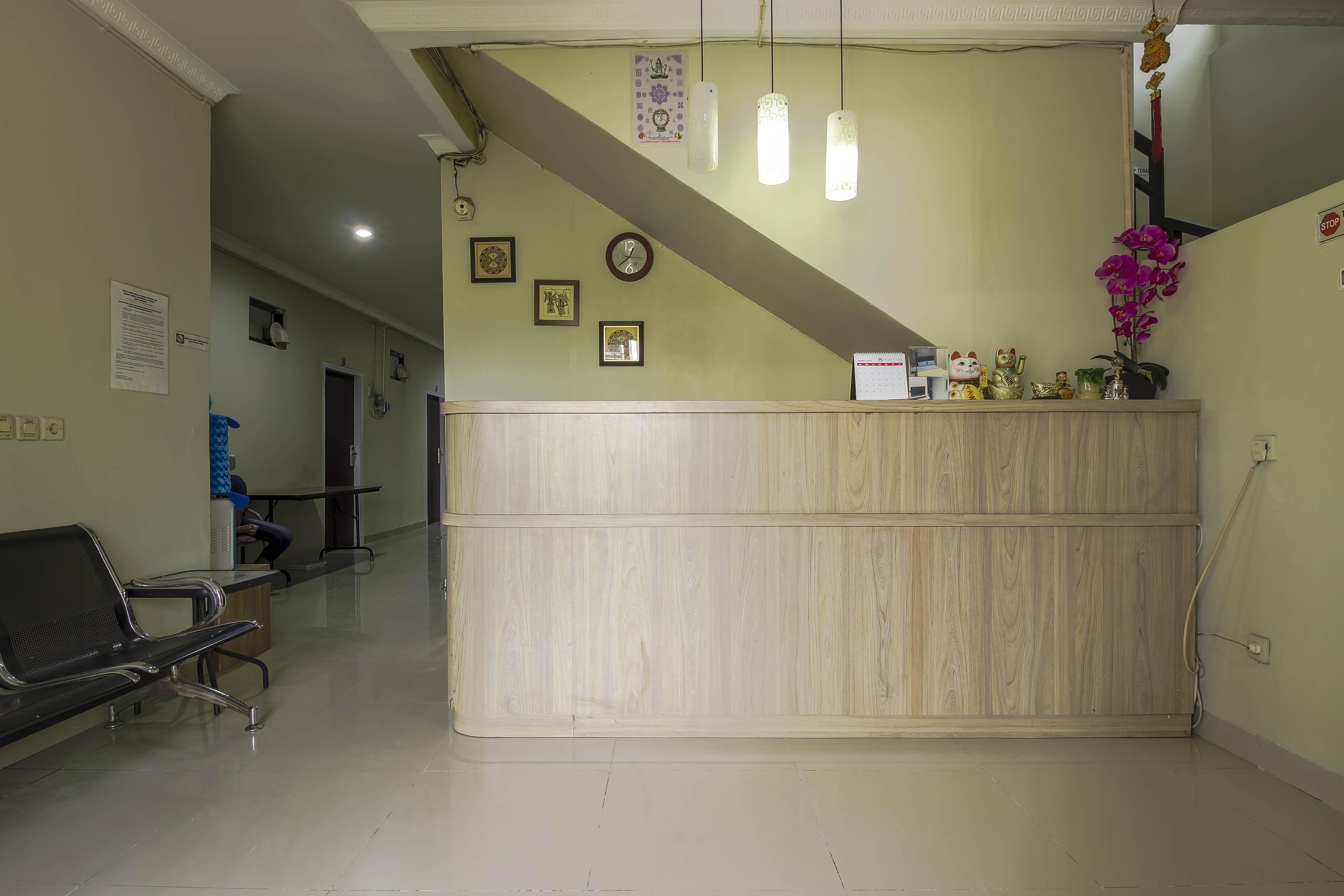 Reddoorz Plus Near Lippo Cikarang Mall 贝克西 外观 照片